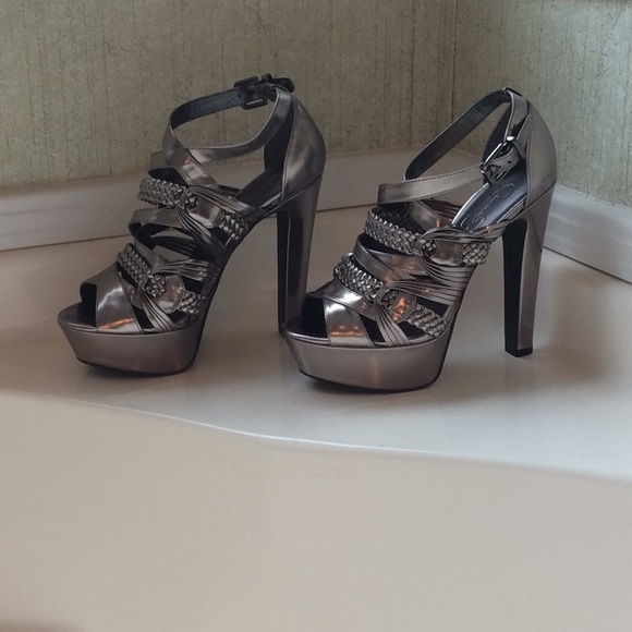 Jessica Simpson Shoes - 🔥 Jessica Simpson Platform Heel 🔥